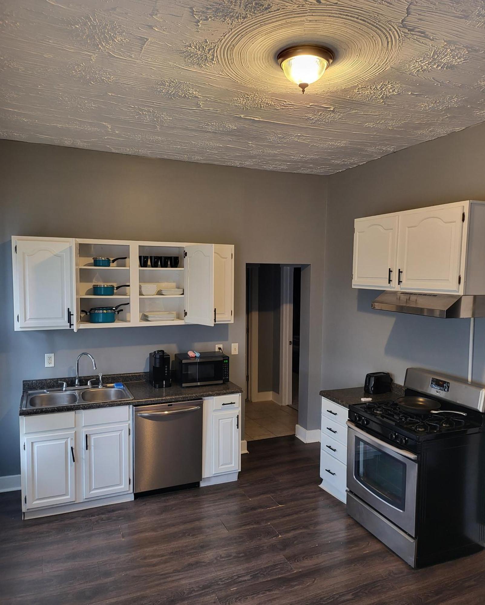 1 Bedroom In Columbus Osu District, Free Parking, Kitchen, Washer And Dryer, Central Location, Downtown, Hospital, Expocenter, Osu Stadium Εξωτερικό φωτογραφία